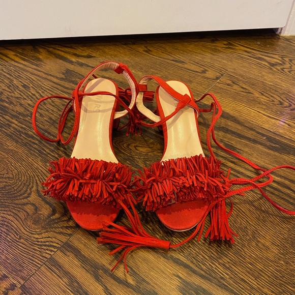 Heels - Picture 3 of 3